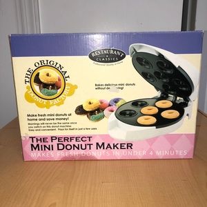 Mini donut maker